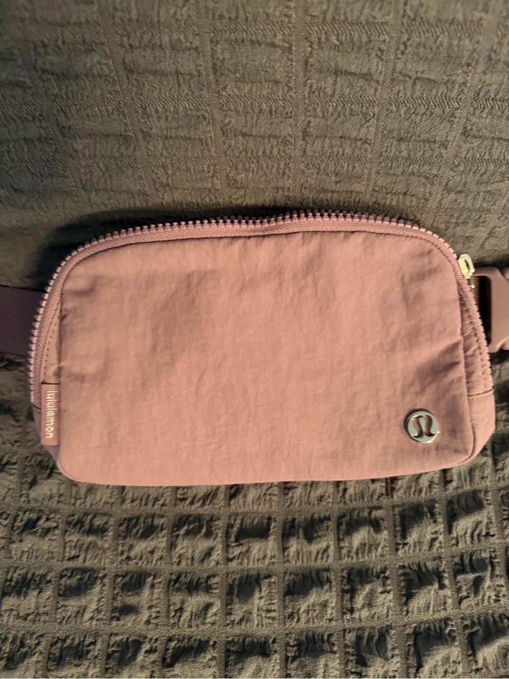 lululemon athletica Mini Belt Bag in Dusty Rose